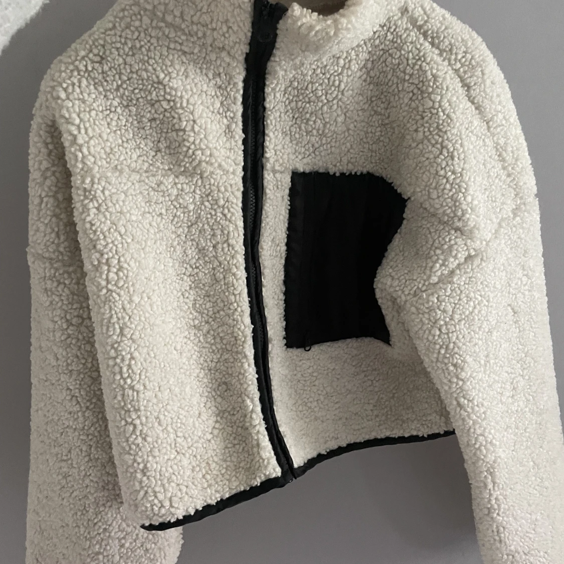 Teddy jacka från Gina tricot i väldigt fint skick - 90