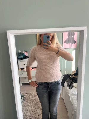 Fluffig tshirt! - Så snygg tröja!!