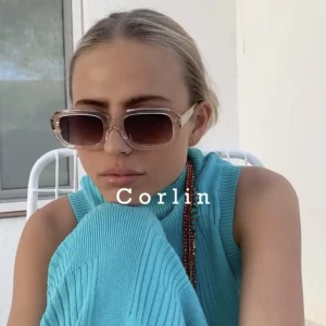 Corlin solglasögon - Säljer dessa fina solglasögon från Corlin eyewear i modellen Casena och färgen champagne. Endast använda 2 gånger. Köpta för 1000 kr<3