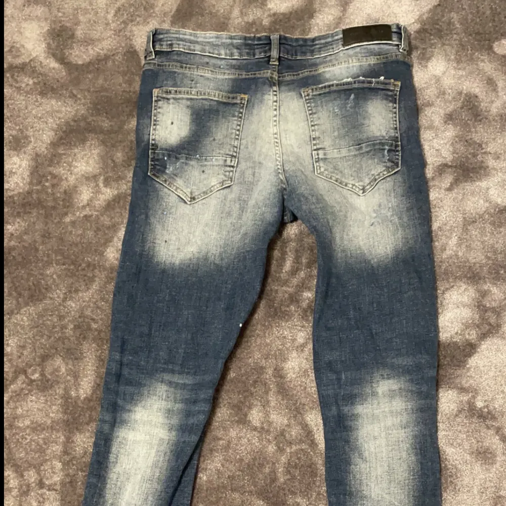 Köpte de för ett tag sen men har inte passat mig eller någon jag känner pris kan diskuteras . Jeans & Byxor.