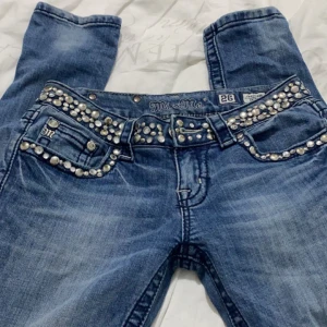 Missme jeans - Säljer mina lågmidjad Missme jeans då dom inte kommer till användning. Det är en rak modell🩷