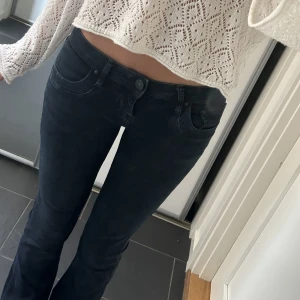 Ltb jeans - Säljer mina superfina ltb jeans i modellen ”valerie” 💞säljer då de blivit för korta för mig 💞originalpris: 800 kr