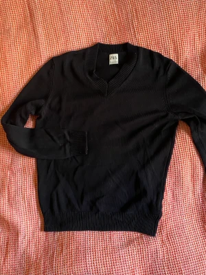 Stickad V-ringad tröja - Hyffsad tunn Nästintill oanvänd