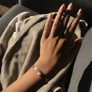 Armband - Armband med sötvattenspärla. 🧡