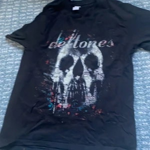 Deftones tröja - Snygg, skön deftones tröja för alla