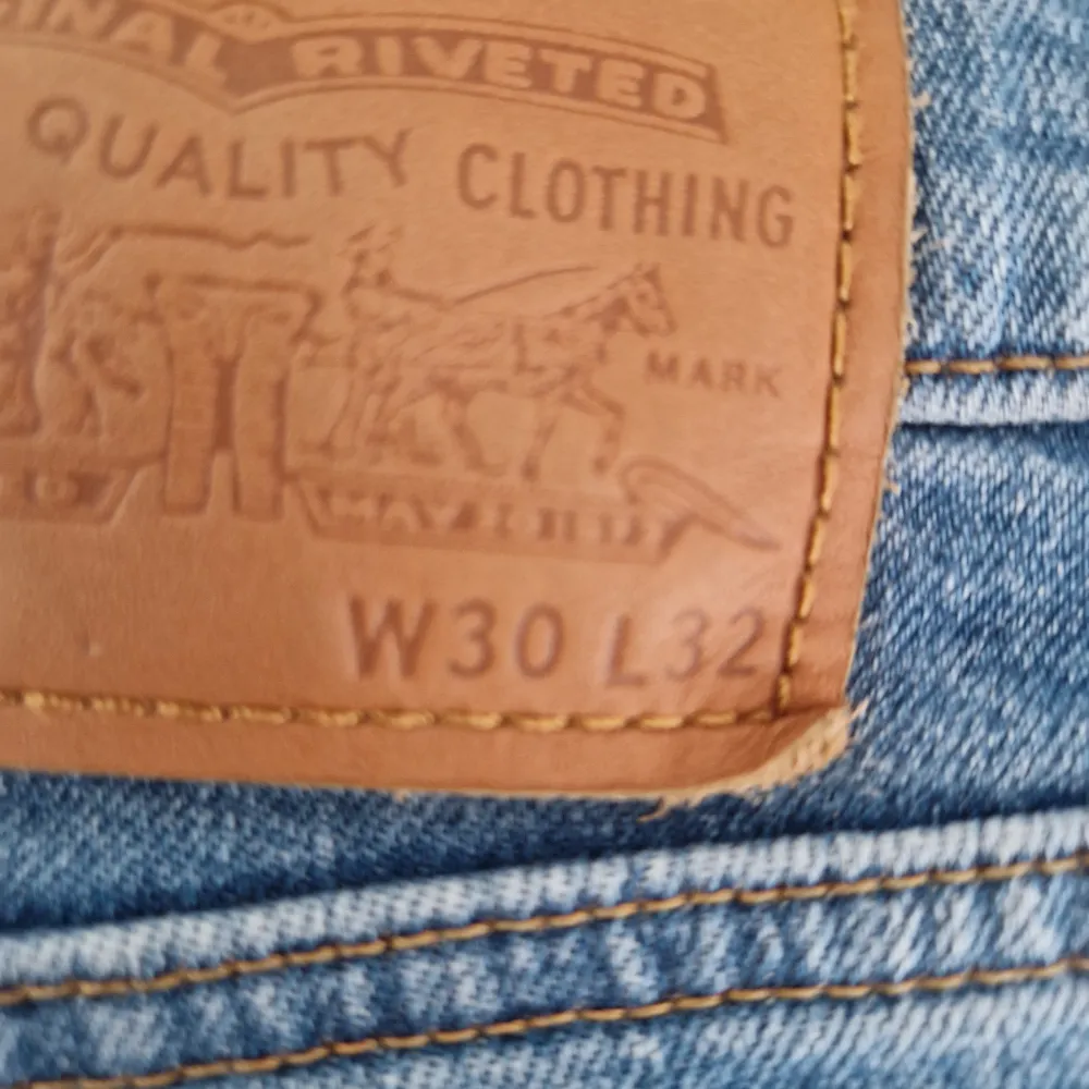 Storlek w W30 L32. Jeans & Byxor.