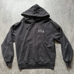 Polar hoodie - Storlek: xs Märket på ryggen och märket ifrån har skador