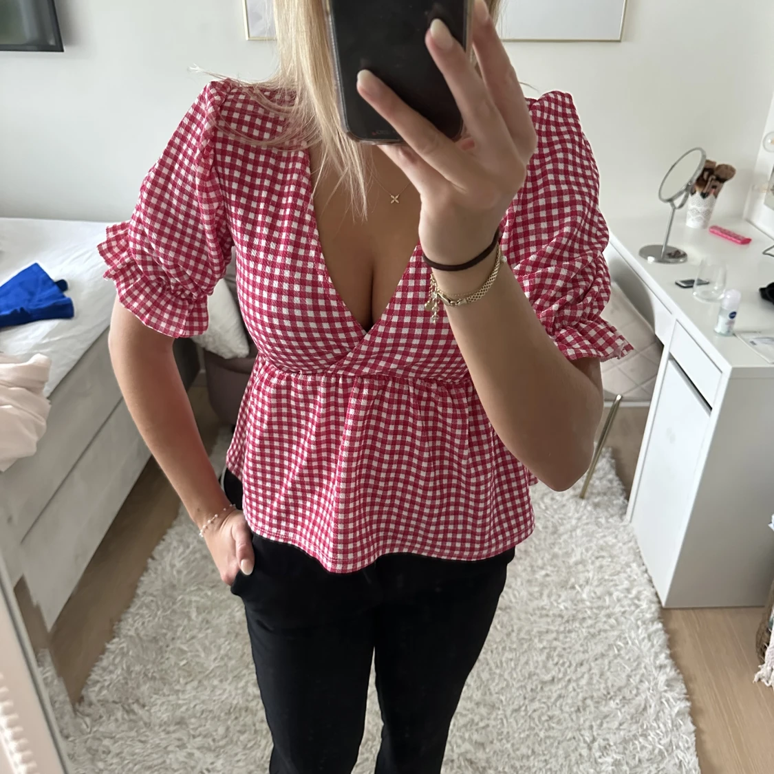 Röd rutig volangtopp - 90