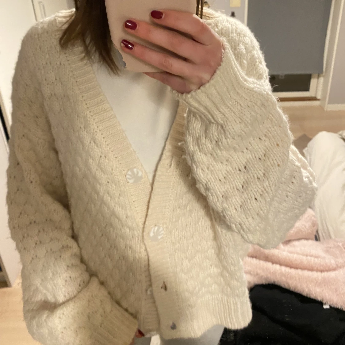 Jättefin vit stickad kofta   - 90
