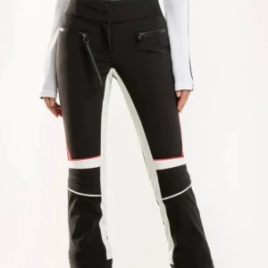 Skidbyxor 8848 - Nu säljer jag mina fina bootcut skidbyxor från märket 8848! 💕 ( säljer även en matchande skidjacka! ) skriv provat för fler bilder! 💕