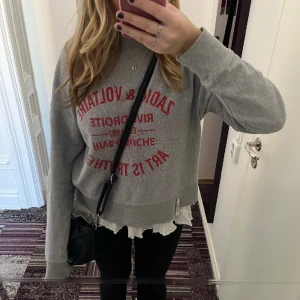 Zadig tröja - Såå fin tröja från Zadig. Jättebra skick, har inte använts så mycket. Passat storlek S-M💞pris kan diskuteras!