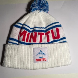 Minttu mössa - Helt ny Original Minttu mössa.