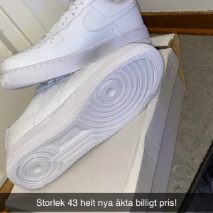 Vita air forre nya äkta storlek 43 - Helt nya,billigt,örebro