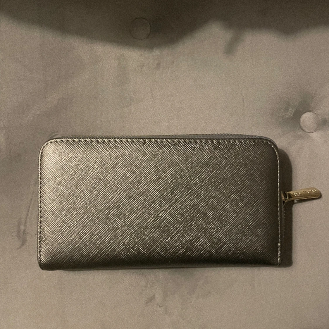 Michael kors plånbok silvrig guld - 90