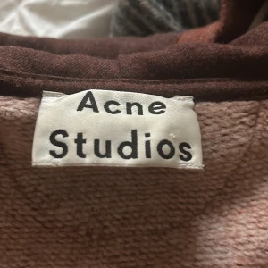 Acne studios tröja - Jätte fin