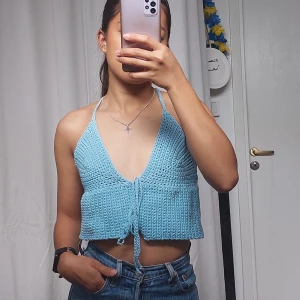 Virkad topp - Egen virkad topp i 100% bomull. Säljer då den blev för stor, passar xs-m.