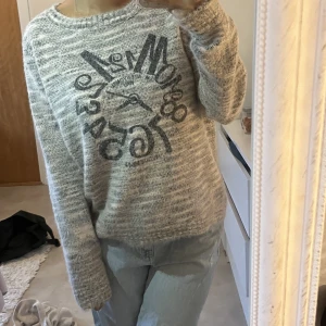 Stickad tröja - Skit skön stickad tröja ser ut som ny❤️ S-M