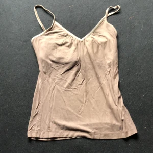 Brunt linne  - Brunt linne från Zoul i storlek M, 10kr+frakt skickar via instabox 