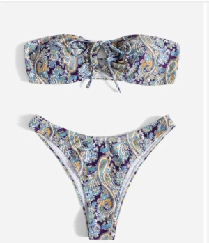 Bikini - Säljer helt ny oanvänd bikini pga råka beställa 2 lika dana