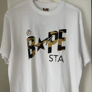 Säljer den här helt oanvända Bape t-shirten! 