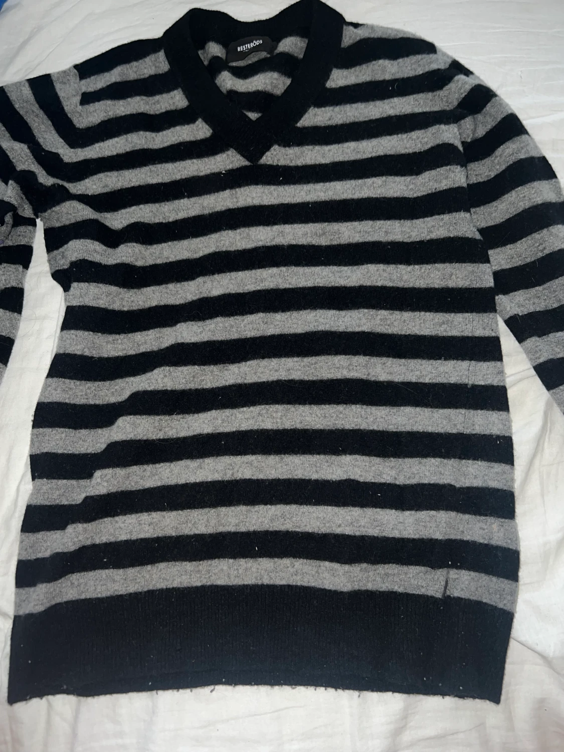 Randig stickad mys tröja🖤