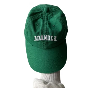 Keps - Säljer min Adanolakeps då den inte kommer till så mycket användning 💚