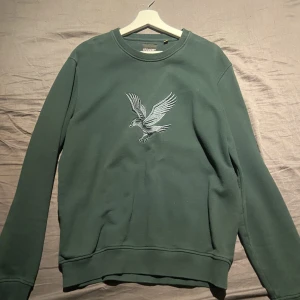 Lyle & scott sweatshirt  - Knappt använd 