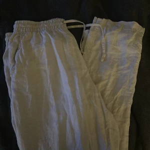 linne byxor  - Snygga linne byxor från H&M i jätte fint skick❤️