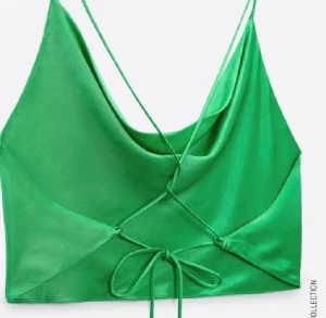 Linne med öppen rygg - Snyggt festligt linne med snörning där bak. Endast använd en gång av mig. 