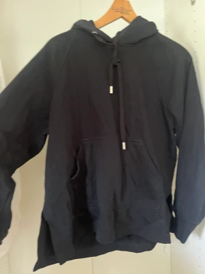 Hoodie  - Vanlig hoodie från HM