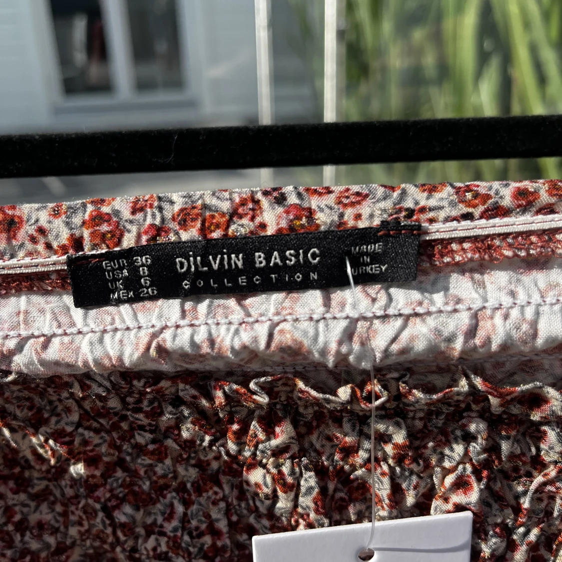 Blommig klänning från chiquelle - 90