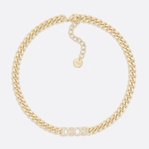 Dior revolution choker - Intressekoll på mitt halsband från Dior. I helt nytt skick, endast testat de. Inköptes i Marbella förra sommaren för 7500. Har både kvitto och ”smyckeshållaren”. Önskas egna bilder kan även det fixas. Säljs då jag inte fått användning för det.