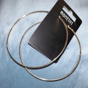 Hoops örhängen - Säljer då jag aldrig fått någon användning av de