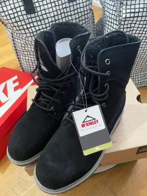 Mc Kinley - Brand New never been used Size 36 with box Can do meet up Södertälje or Stockholm City