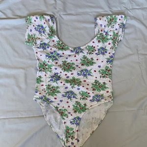 Öppen rygg body - Skriv vid frågor,  köp nu går bra🥰köpt secondhand 