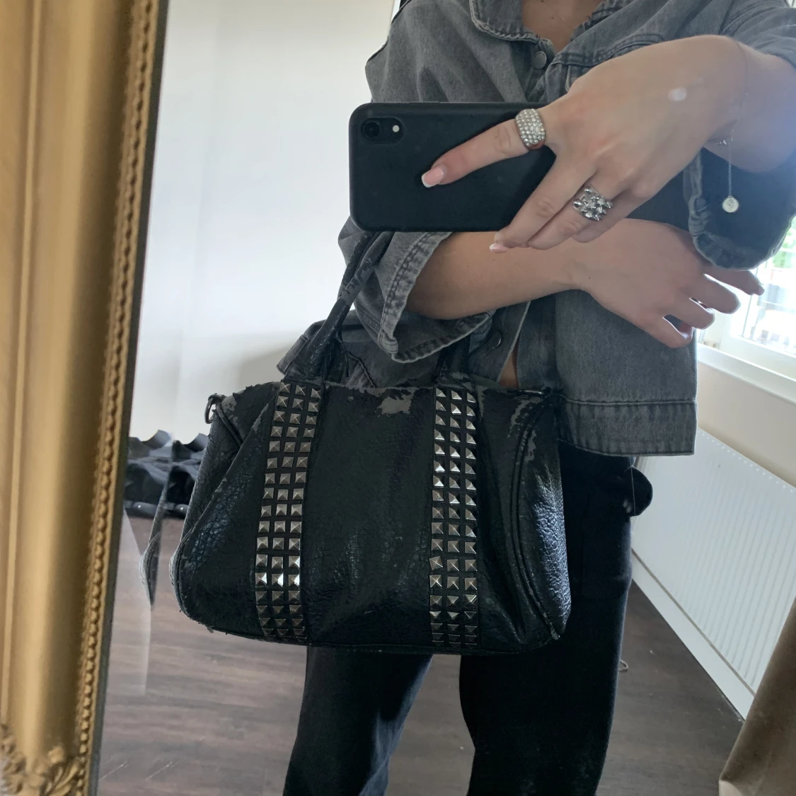 Väska me nitar  - 90