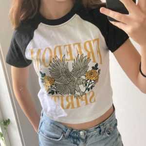 Oanvänd t-shirt från STAY - En helt oanvänd tröja, fick den i present ville byta men kvittot var slängt. Lappen är fortfarande på. Nypris: 249kr Nytt pris: 149kr + frakt . 