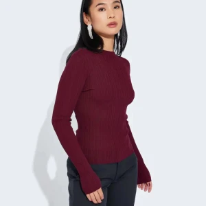 Röd tröja - Superfin röd tröja från bikbok lite lätt genomskinlig💕 