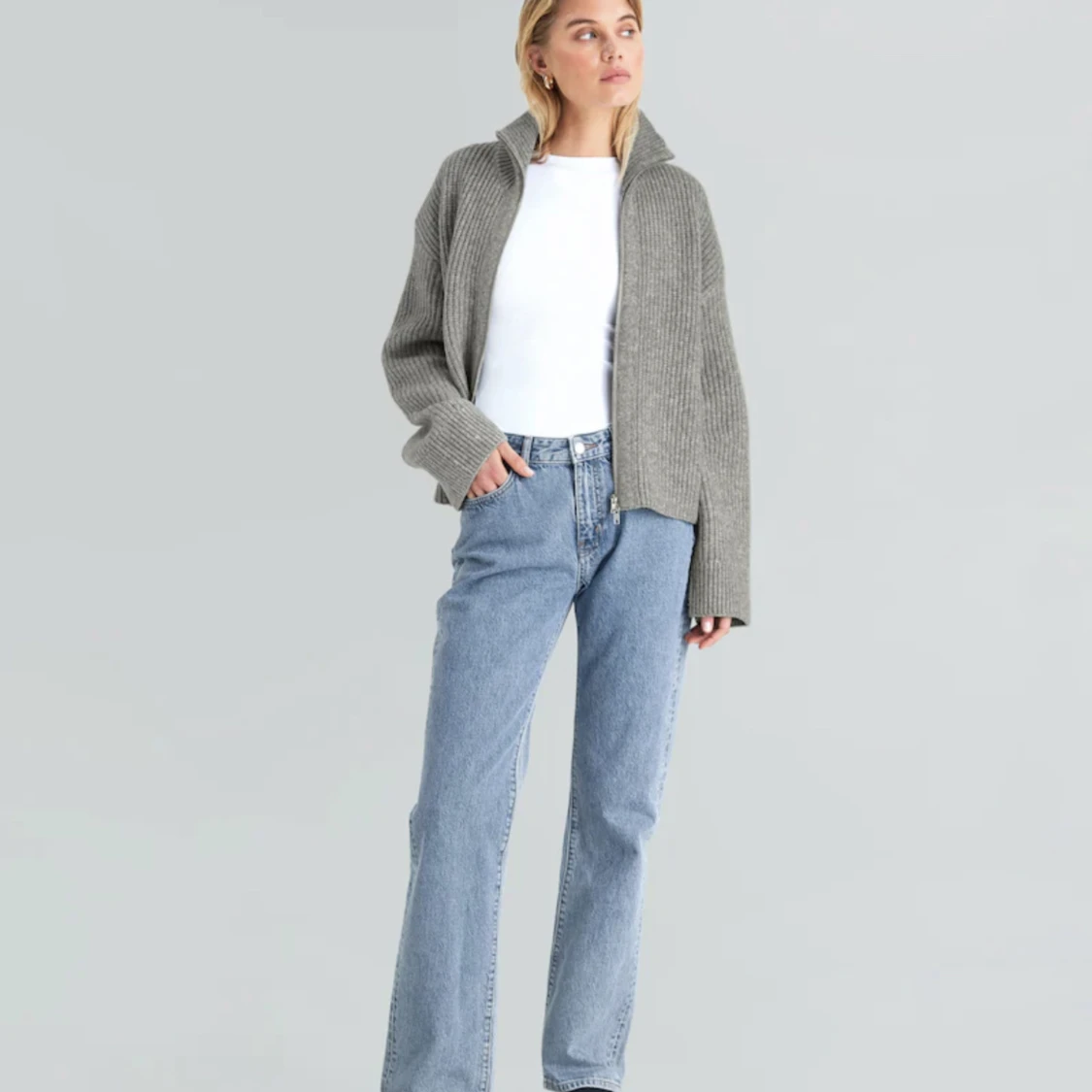 Grå tröja/kofta - 91