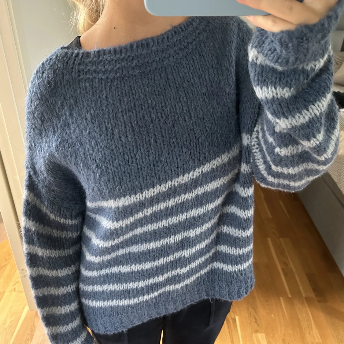 Supersöt stickad tröja