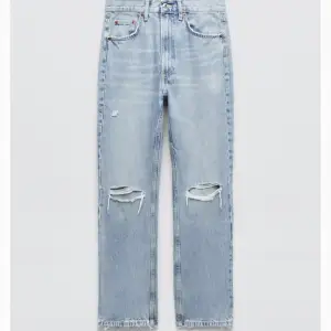 Super snygga jeans från Zara! Aldrig användt, säljer för dom är lite stora på mig💗