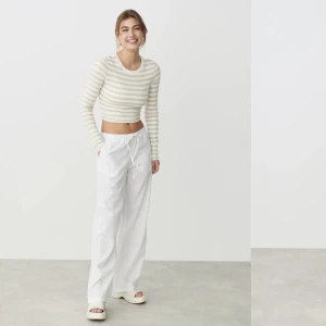 Linnebyxor - Vita snygga linnebyxor från Gina tricot, säljer då dem inte kommer till användning tyvärr. Jättebekväma och används endast en gång