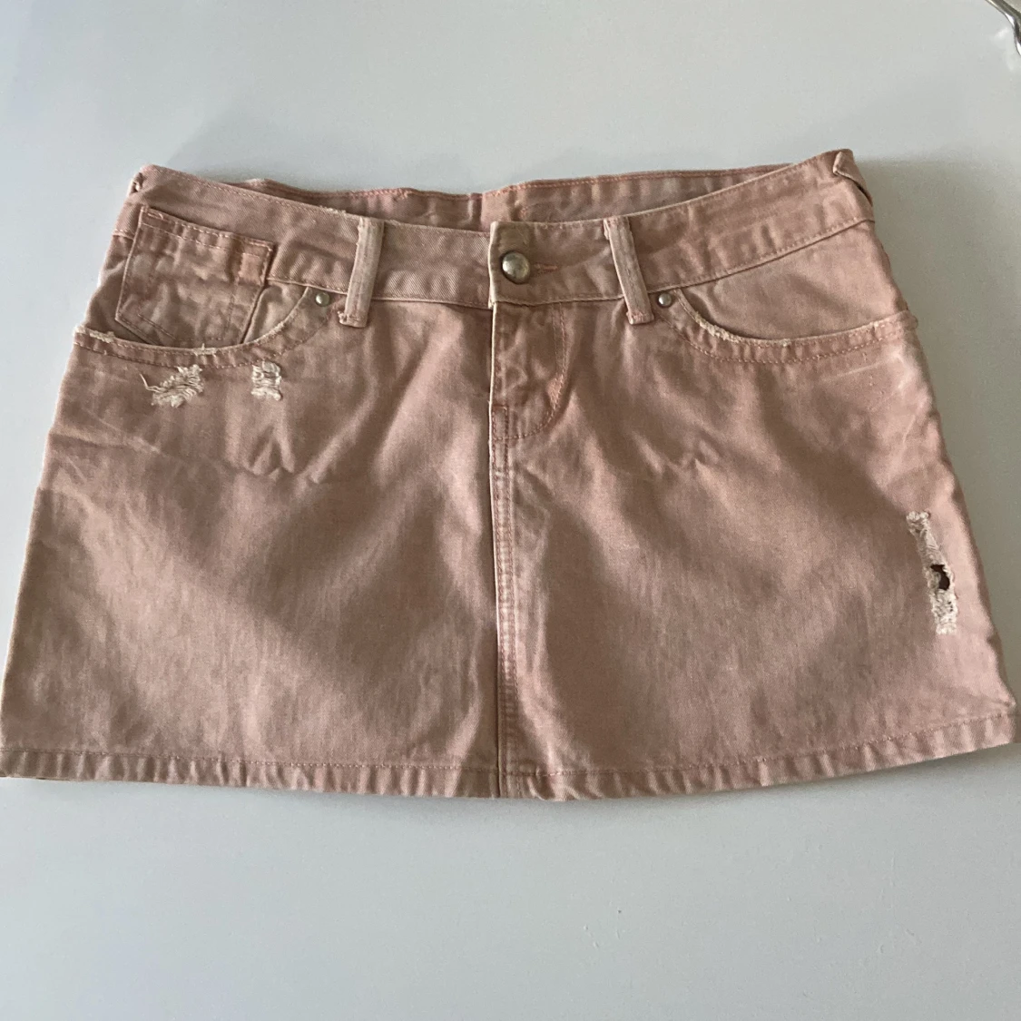 Super söt rosa jeans kjol!