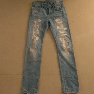 Gstar jeans - Använda men inte så märkbart, sköna fickor, ingen stretch  Pris kan diskuteras 
