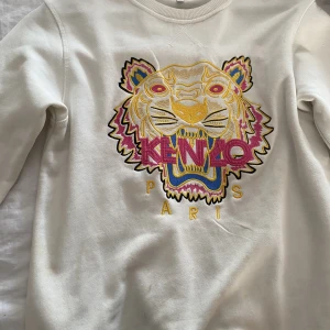 Kenzo tröja  - M barn passar 160-165 äkta