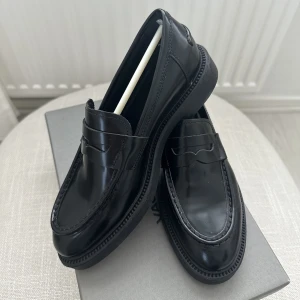 Vagabond loafers  - Black vagabond loafers in 37. Never worn only tried at home. Come with original box.