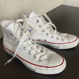 Vita Converse  - Använda fåtal gånger 