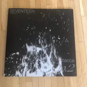 Seventeen Attaca album, Hip Hop unit version. den är som helt ny, jag har bara öppnat den men den är oanvänd. kommer utan poster. 