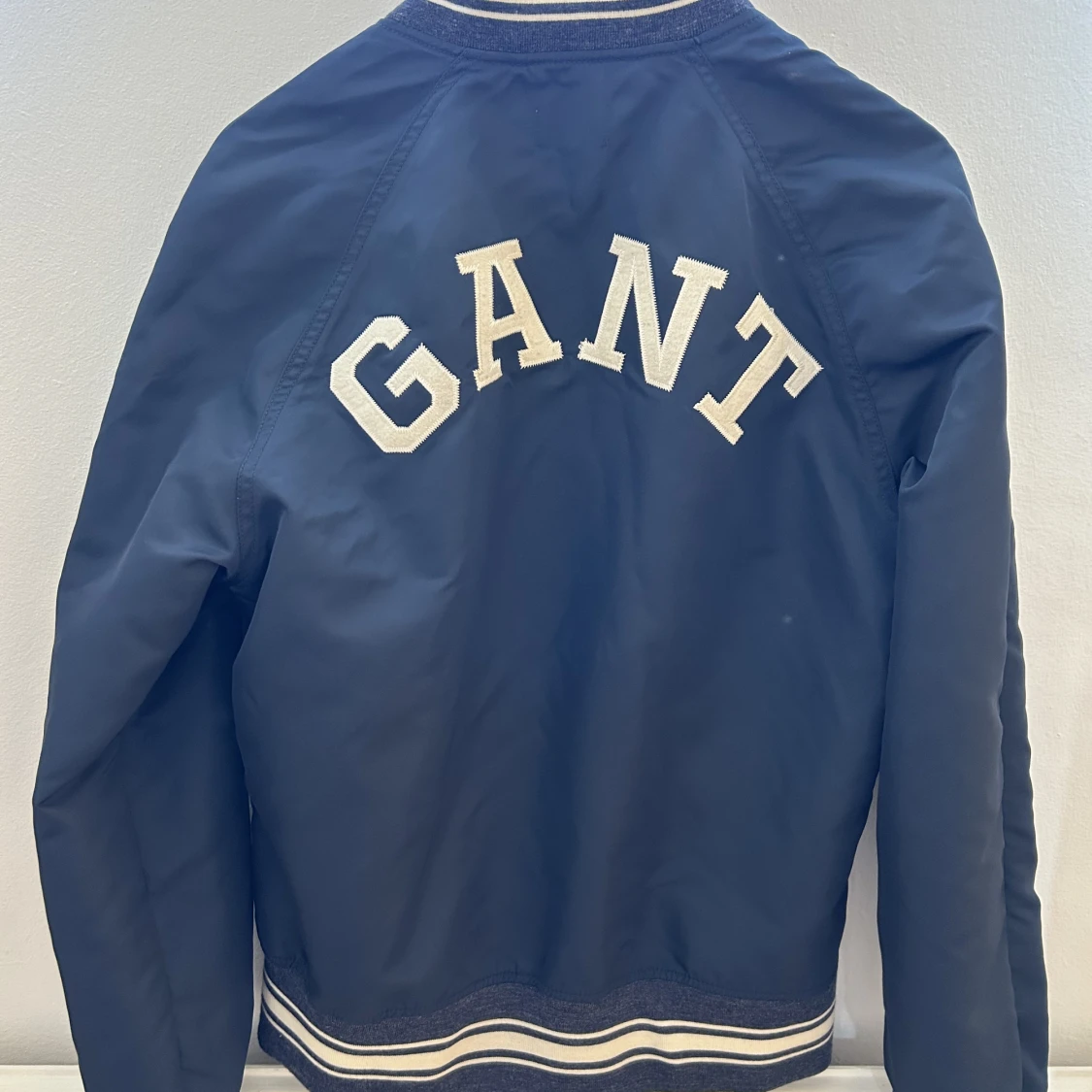 tunn Gant jacka - 90