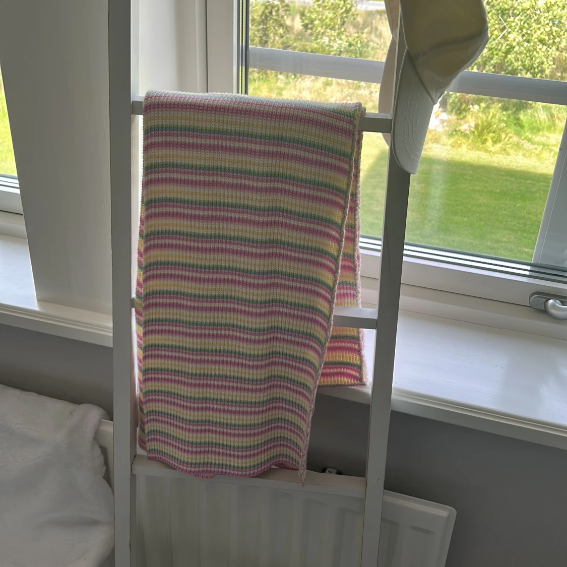 Djerf avenue scarf rainbow 